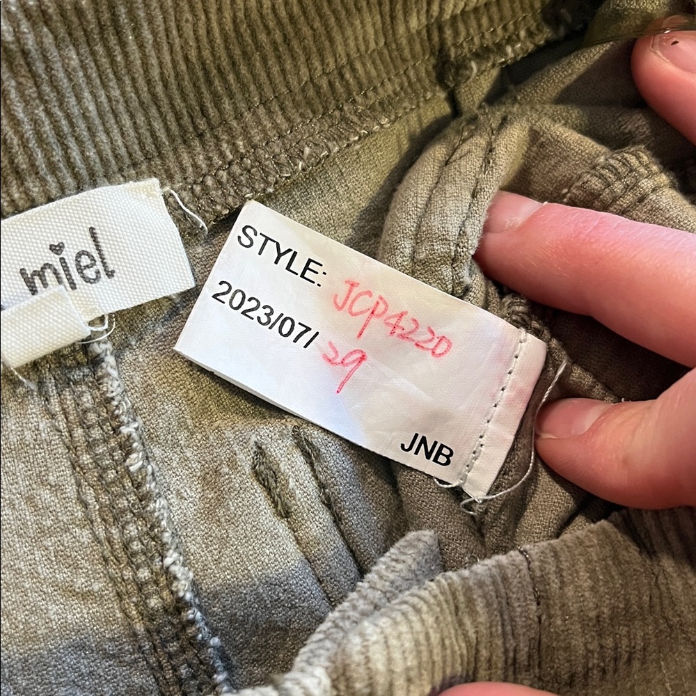 NWOT La Miel Corduroy Olive Green Wide Leg Pants Size Small - Picture 8 of 8